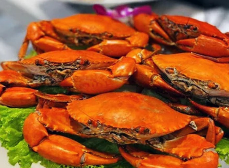 Cua Cà Mau tươi ngon – đặc sản nổi tiếng dành cho du khách khi tham gia tour Cà Mau 30/4